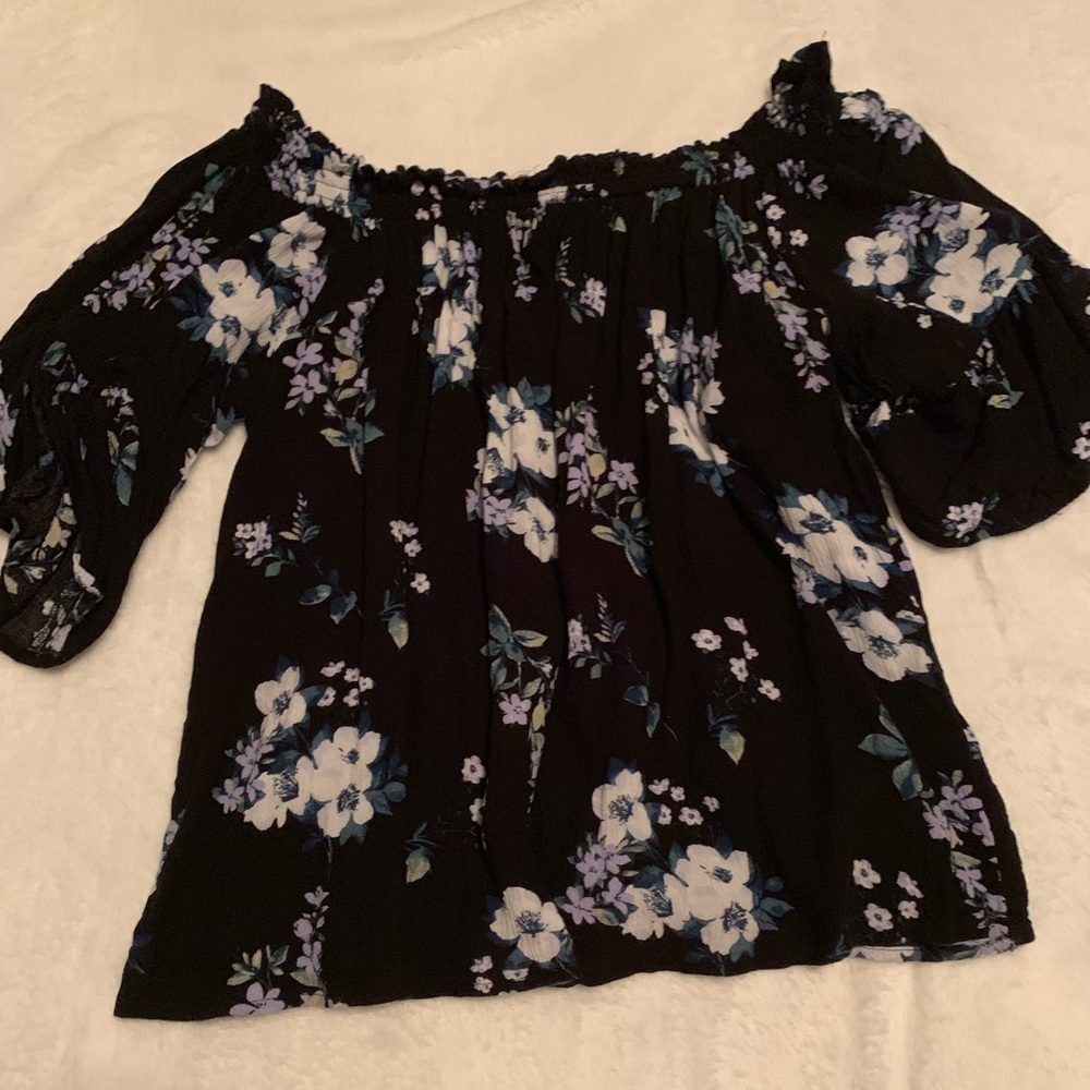 Hollister floral off the shoulder top